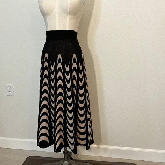 KIKIT Knit Midi circle skirt stretchy, softly-flared, optical pattern NWT Size L - Picture 2 of 4